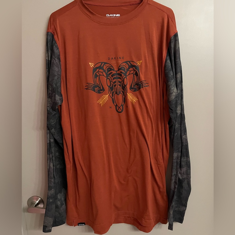 DAKINE Long Sleeve T-shirt